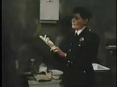 Corrida a la derecha xxx pared en el coño de un monstruo rojo