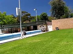 Hermosa chica acaricia su peliculas xxx amateur coño