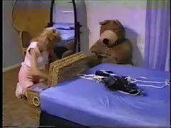 Se deslizó un pezón peliculas porno en vivo ruso junto a la piscina y finalmente se cubrió la cara